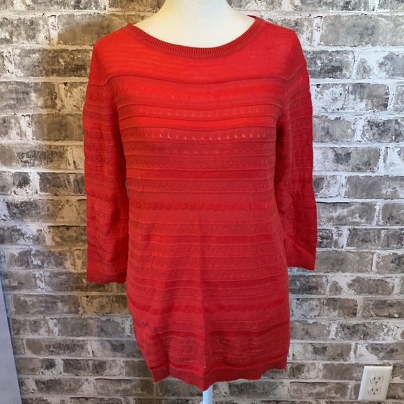 Banana Republic Factory lightweight 3/4 sleeve sweater. Size M. Red. - Picture 2 of 15